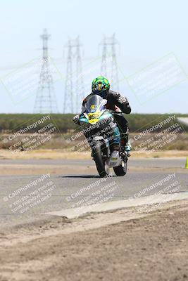media/Aug-03-2025-TrackDaz (Sun) [[bf4a71acf9]]/C Group/1240pm (Wheelie Bump)/